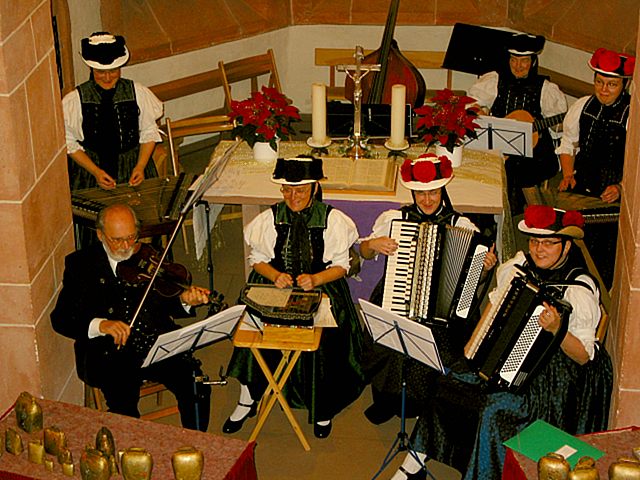 Adventskonzert der Stubenmusik und Glockengruppe