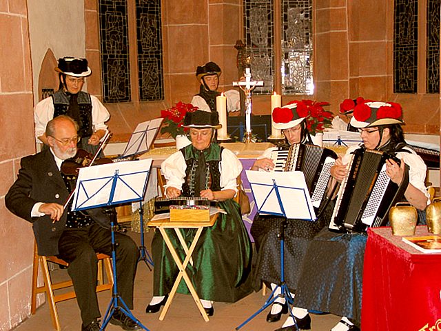 Adventskonzert der Stubenmusik und Glockengruppe