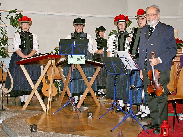 Adventskonzert der Stubenmusik und Glockengruppe