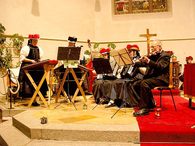 Adventskonzert der Stubenmusik und Glockengruppe