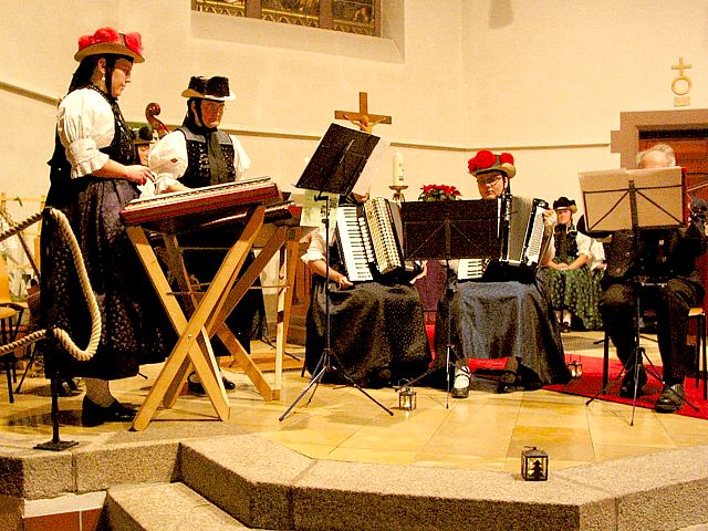 Adventskonzert der Stubenmusik und Glockengruppe