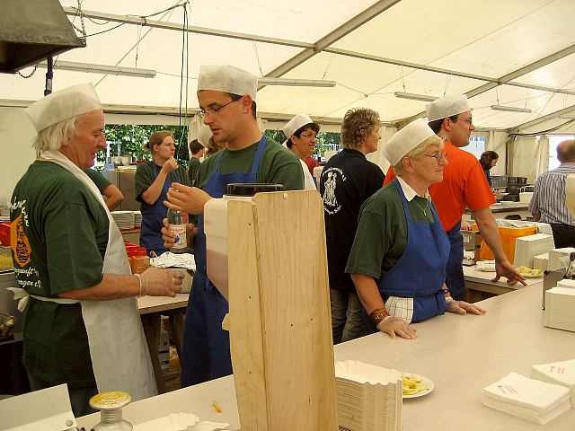 Die Helfer beim Gautrachtentreffen