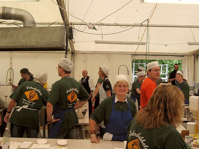 Die Helfer beim Gautrachtentreffen