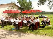 Die Glockengruppe beim Hoffest in Mnchweiler