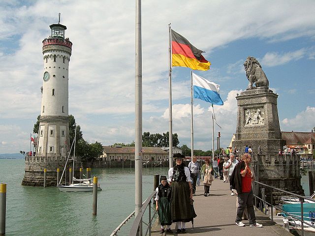 Der Trachtenverein St. Georgen beim 54. Gautrachtentreffen in Lindau