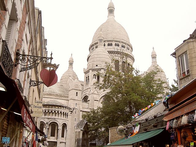 Das Knstlerviertel Montmatre und Paris bei Nacht