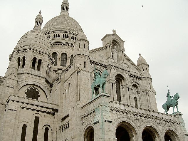 Das Knstlerviertel Montmatre und Paris bei Nacht