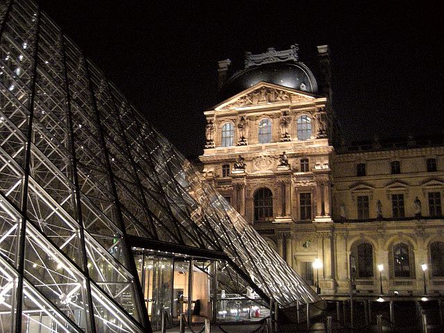 Das Knstlerviertel Montmatre und Paris bei Nacht