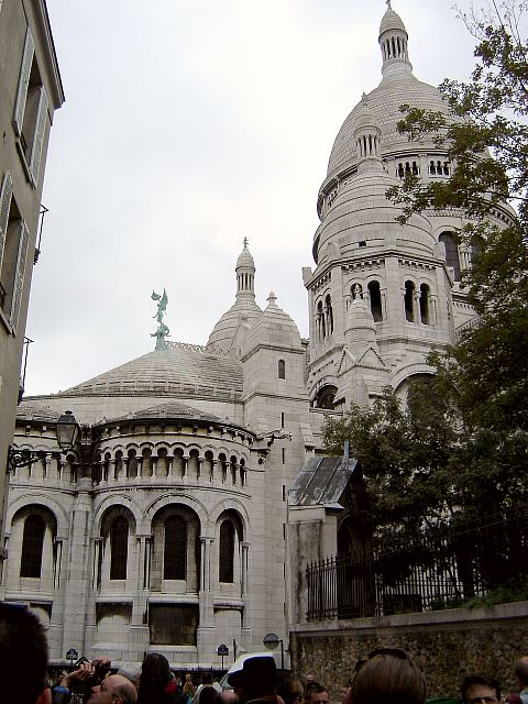 Das Knstlerviertel Montmatre und Paris bei Nacht