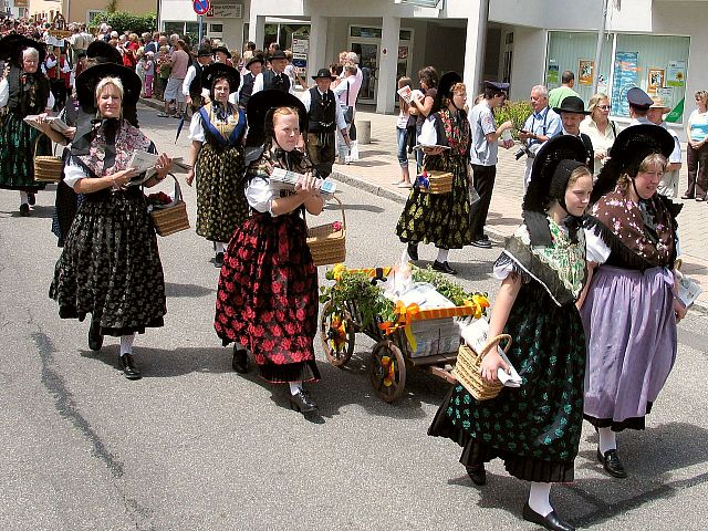 Die Gruppen 11..20 beim 54. Gautrachtentreffen