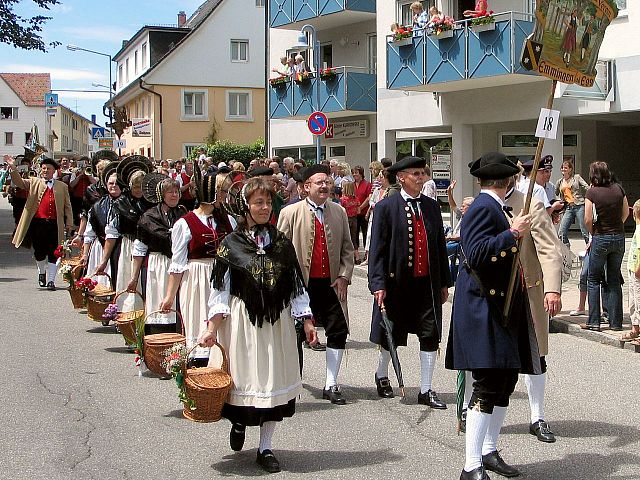 Die Gruppen 11..20 beim 54. Gautrachtentreffen