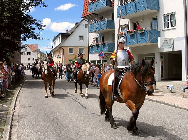 Die Gruppen 1..10 beim 54. Gautrachtentreffen