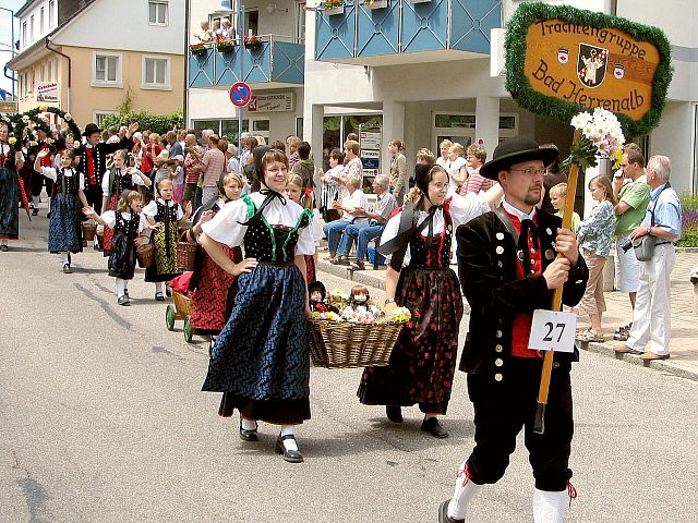 Die Gruppen 21..30 beim 54. Gautrachtentreffen