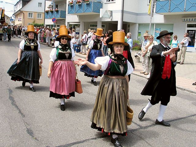 Die Gruppen 21..30 beim 54. Gautrachtentreffen