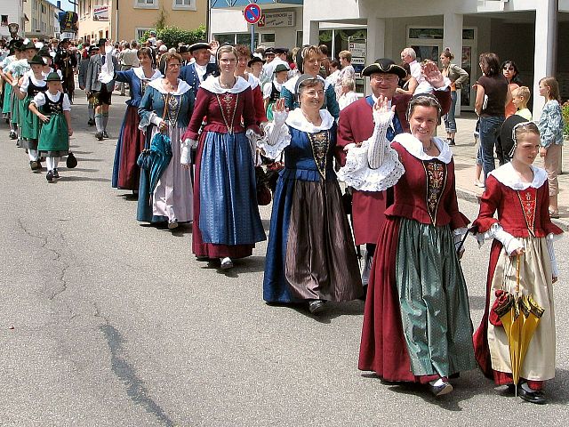 Die Gruppen 21..30 beim 54. Gautrachtentreffen