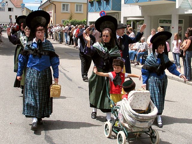 Die Gruppen 31..41 beim 54. Gautrachtentreffen