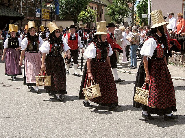 Die Gruppen 42..51 beim 54. Gautrachtentreffen