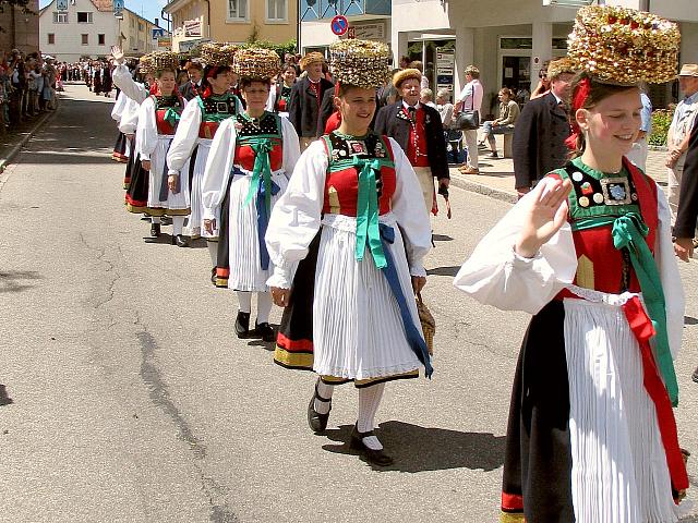 Die Gruppen 52..61 beim 54. Gautrachtentreffen