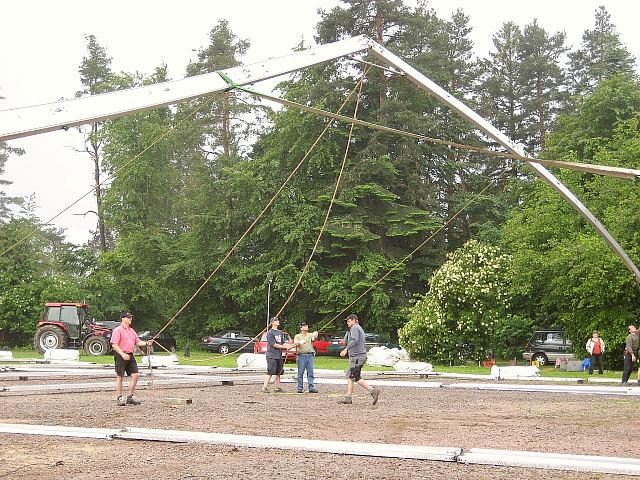 Der Aufbau des Festzelts