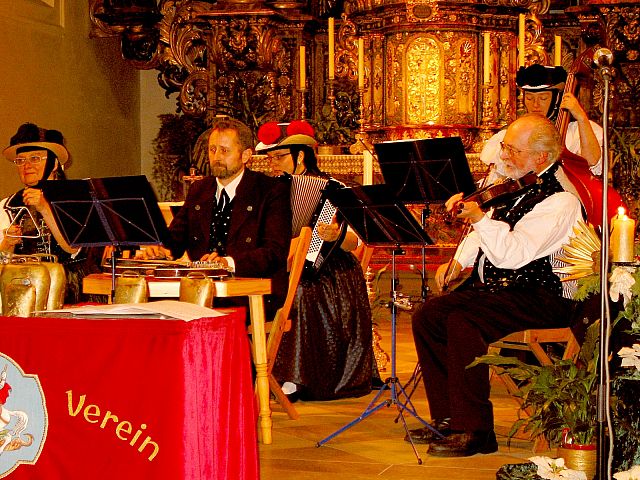 Adventskonzert der Stubenmusik und Glockengruppe 