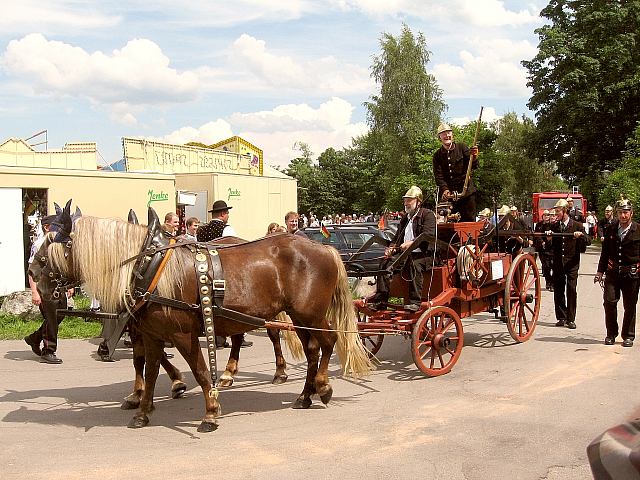 Historische Feuerwehrfahrzeuge