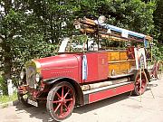 Historische Feuerwehrfahrzeuge