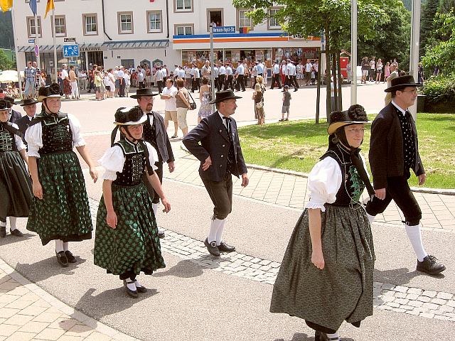 Der Trachtenverein beim Feuerwehrfest