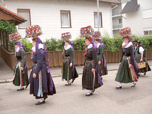 Der Trachtenverein beim Feuerwehrfest