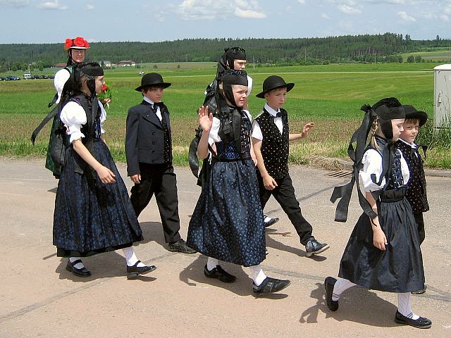 Hochzeitszug in Moenchweiler 