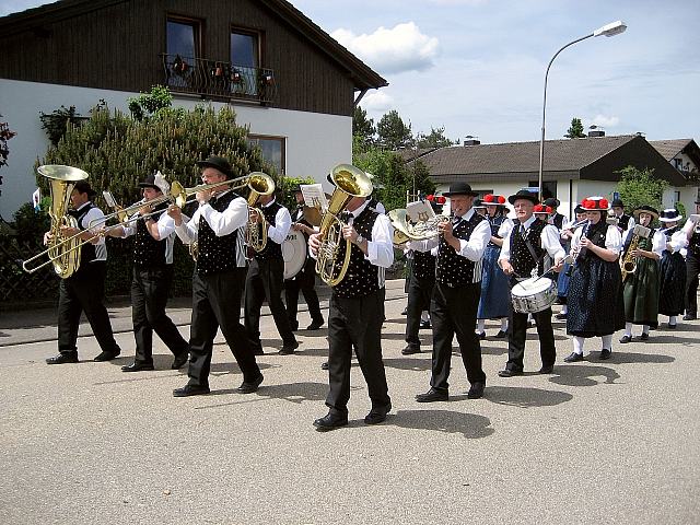 Hochzeitszug in Moenchweiler 