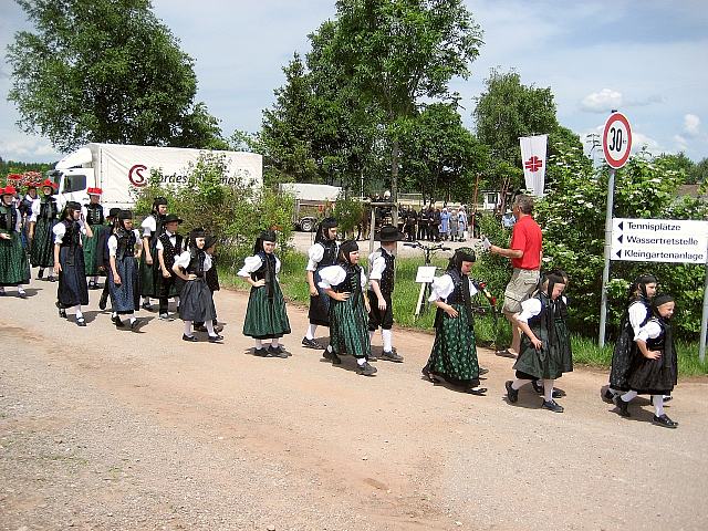 Hochzeitszug in Moenchweiler 