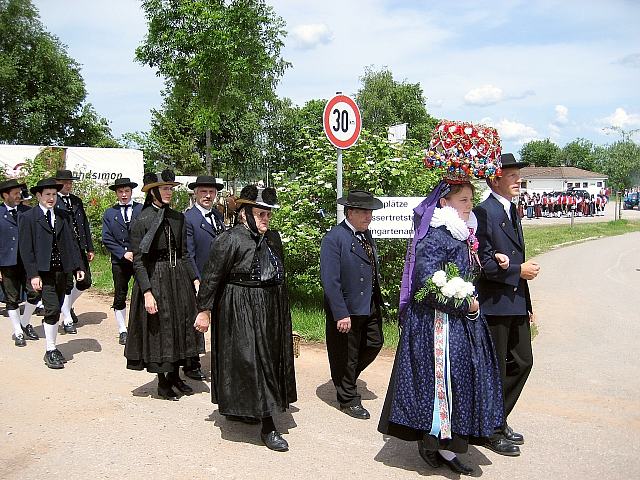 Hochzeitszug in Moenchweiler 