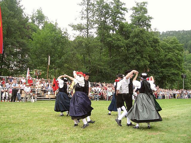 Der Trachtenverein beim Schferlauf in Wildberg