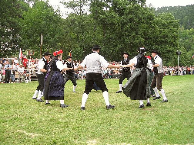 Der Trachtenverein beim Schferlauf in Wildberg