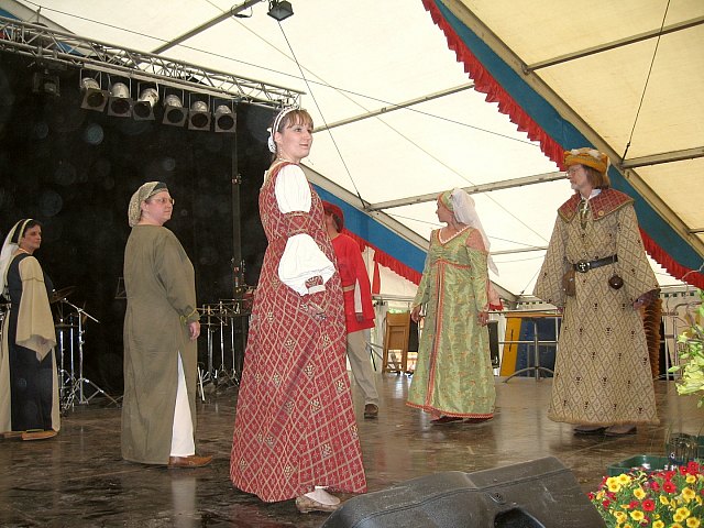 Unterhaltungsprogramm im Festzelt 