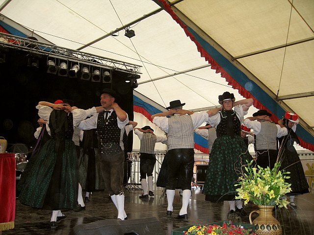 Unterhaltungsprogramm im Festzelt 