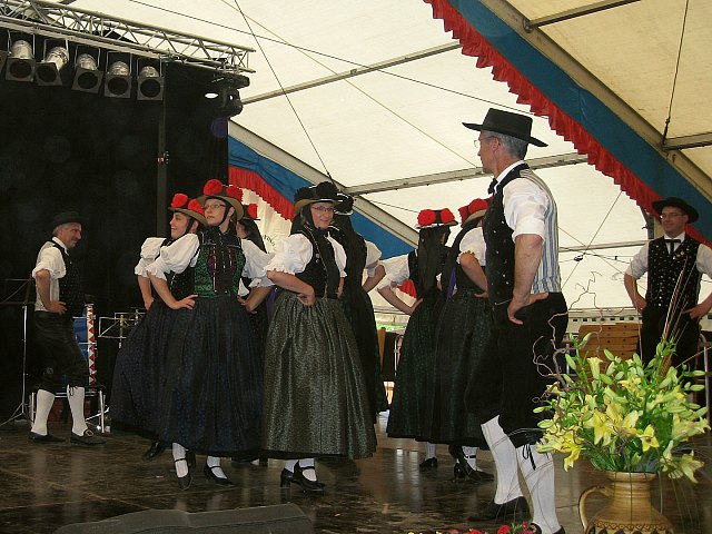 Unterhaltungsprogramm im Festzelt 