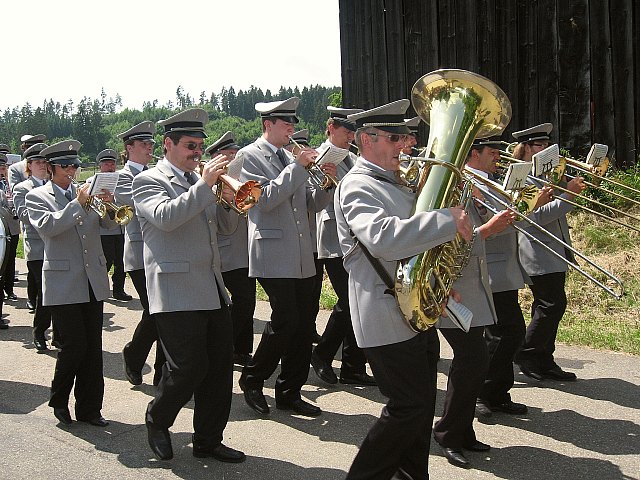 Bilder des historischen Umzugs in Grningen 