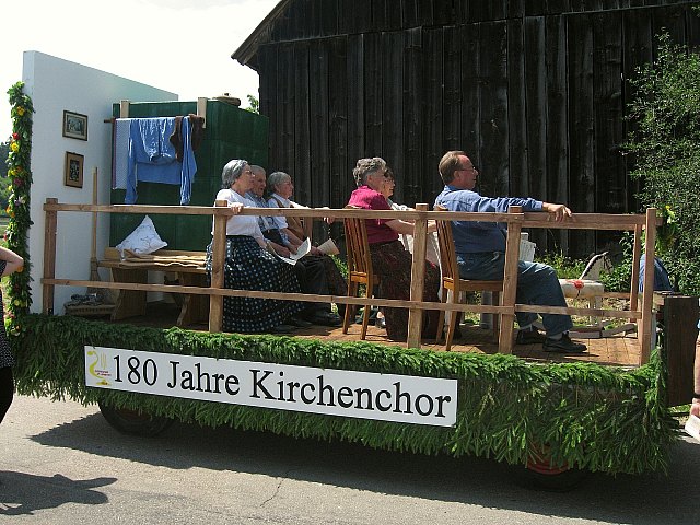 Bilder des historischen Umzugs in Grningen 