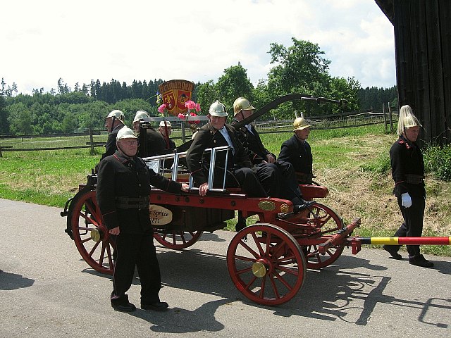 Bilder des historischen Umzugs in Grningen 