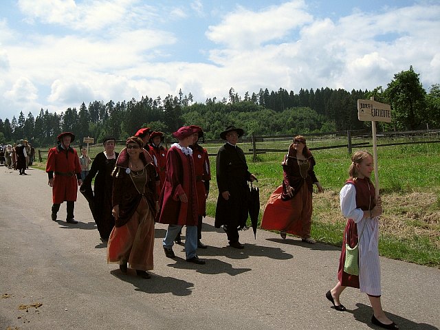 Bilder des historischen Umzugs in Grningen 