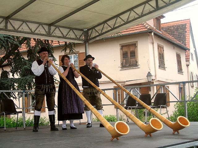 Das Unterhaltungsprogramm auf der Rathausbne 