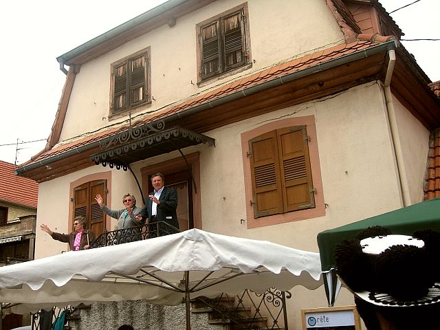 Der Umzug beim Kirschenfest in Westhoffen 