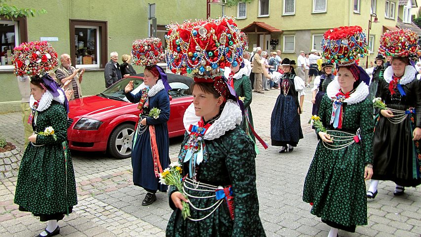 Der Trachtenverein beim Landestrachtenfest in Schwenningen 