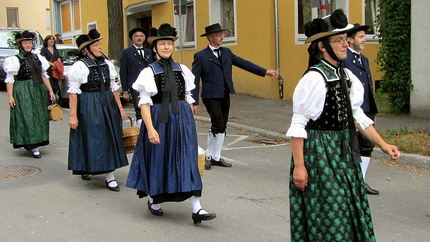 Der Trachtenverein beim Landestrachtenfest in Schwenningen 