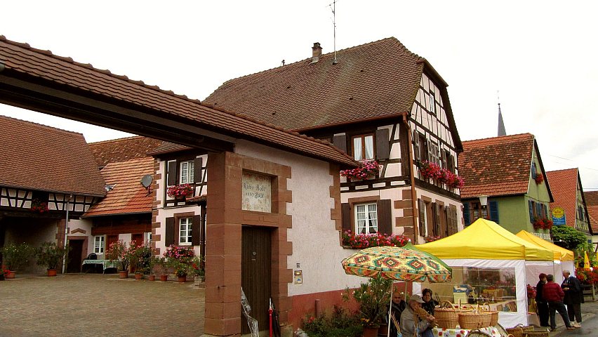 Das Stdtchen Imbsheim und der Kunsthandwerkermarkt 