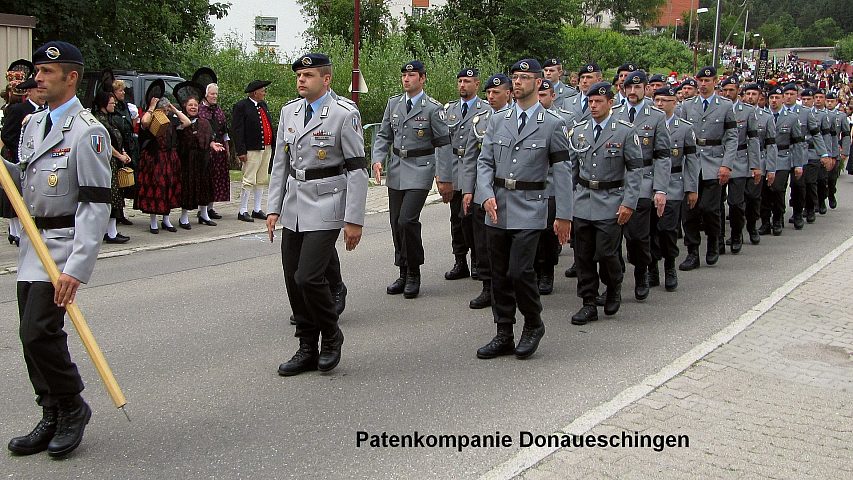 Der Festzuzg beim Gautrachtentreffen in Niedereschach 