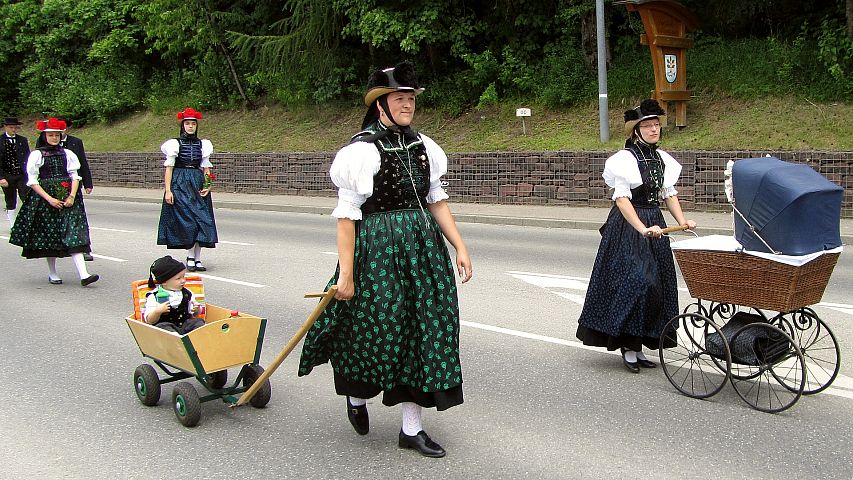 Der Trachtenverein beim Gautrachtentreffen in Niedereschach 